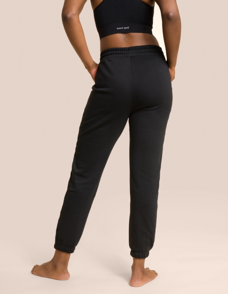 Black Women's Oceans Apart Charly Sweat Deluxe Set | USA LCN-6479